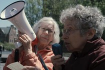 Two Raging Grannies tour Norway with their new documentary